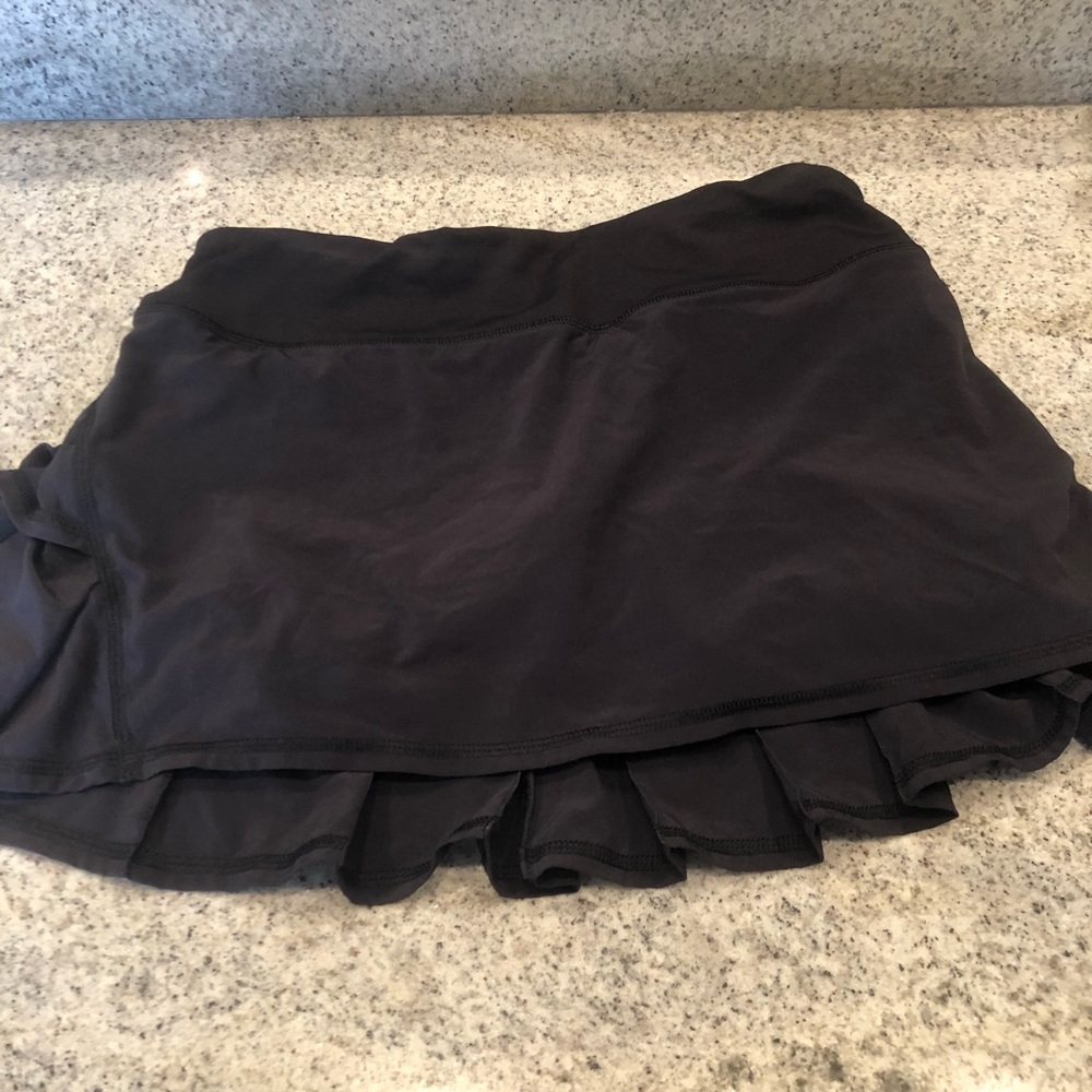 Lululemon black skirt